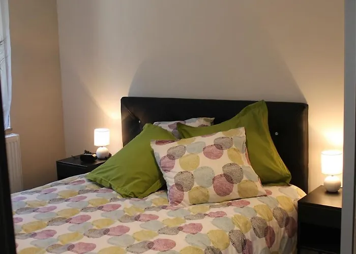 Saint Thibaut בית נופש *